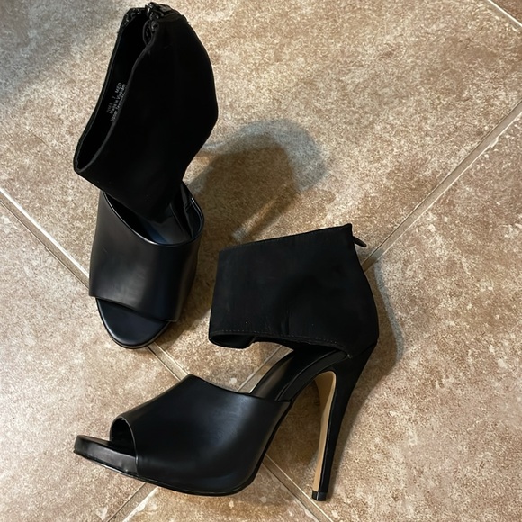 Apt 9 heels in great condition - Picture 3 of 4